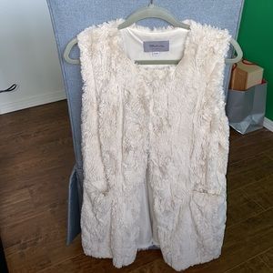 Vici Off-White Sleeveless Teddy Jacket